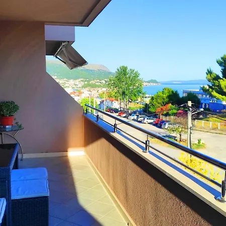 Marta Apartment Split